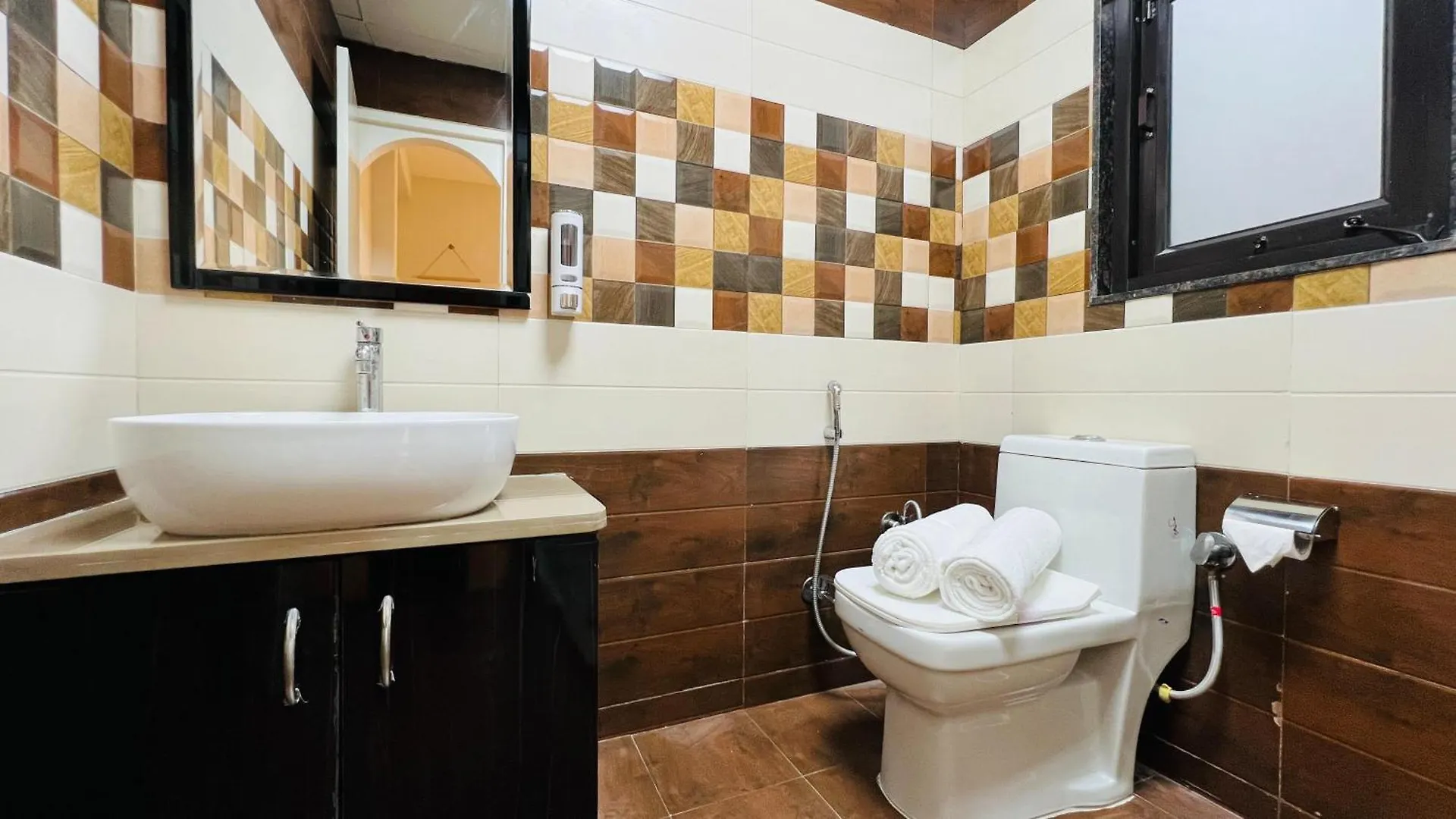 Bluo Penthouse #Staycation Bathtub, Terrace Garden Gurgaon