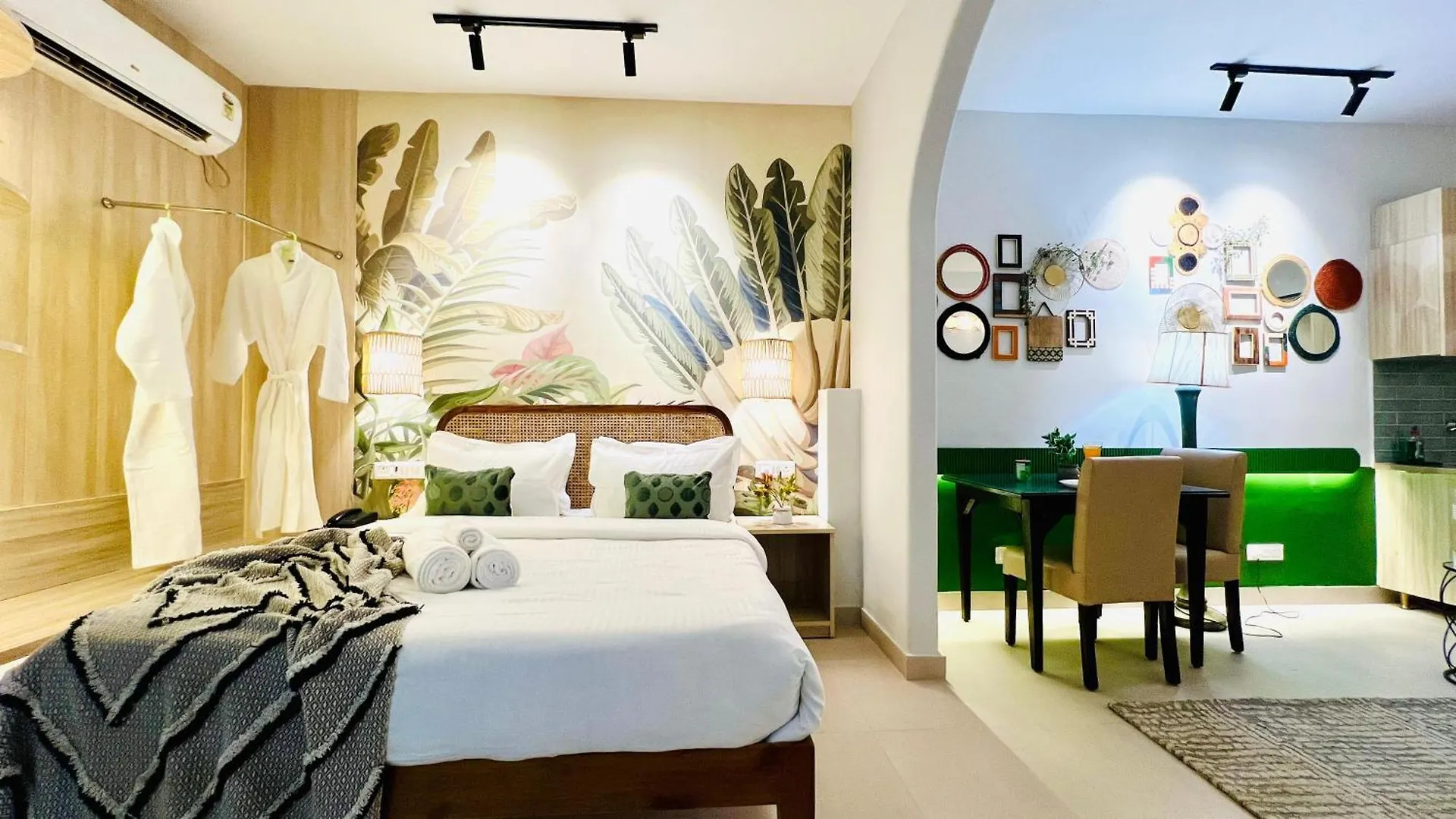 Bluo Penthouse #Staycation Bathtub, Terrace Garden Gurgaon Apartamento